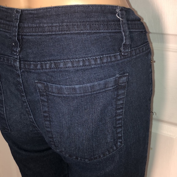 Forever 21 Jeans. 27 - Picture 6 of 8